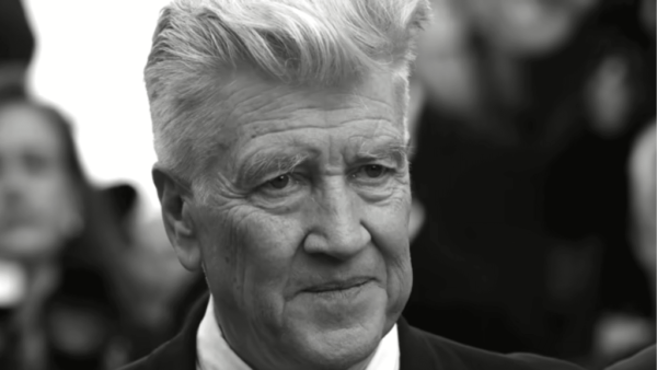 David Lynch, Kultregisseur von Twin Peaks und Mulholland Drive, stirbt mit 79 Jahren. Seine Familie bestätigte die Nachricht auf Facebook. Ein Verlust für die Filmwelt.