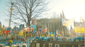 Beim „Support Ukraine“-Gipfel am 24. Februar bekräftigten über 40 Staats- und Regierungschefs ihre Unterstützung für die Ukraine. Neue Hilfspakete, Waffenlieferungen und Sanktionen gegen Russland wurden beschlossen.