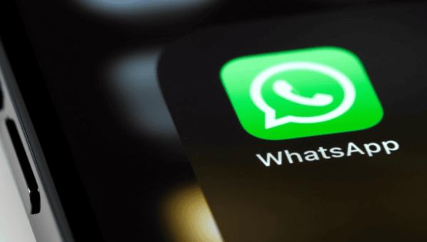 Dritter Haken bei Whatsapp? Erfahre, ob die Screenshot-Warnung Realität wird oder nur ein Fake-Gerücht ist.