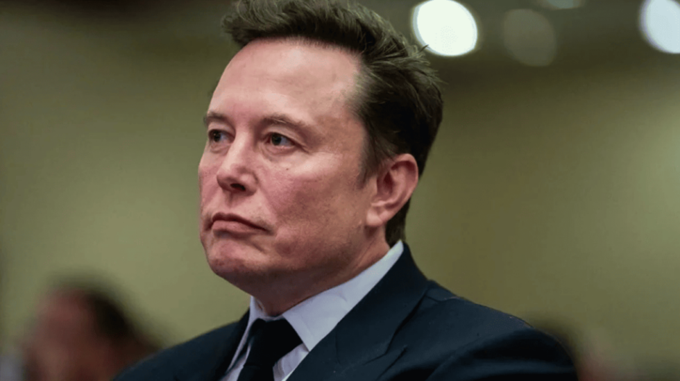 Über 230.000 Kanadier fordern die Aberkennung von Elon Musks Staatsbürgerschaft. Die Petition wirft ihm vor, gegen Kanadas nationale Interessen zu handeln.