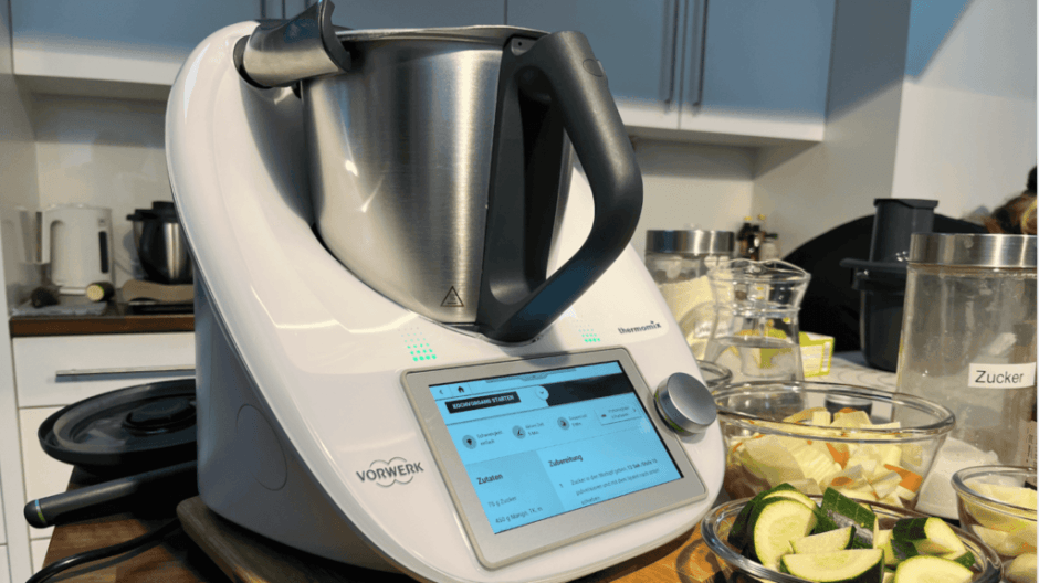 Thermomix – geniale Küchenmaschine oder brillantes Verkaufsmodell? Erfahren Sie, wie Referral-Marketing, Thermomix-Partys & Empfehlungslinks Kunden zu Verkäufern machen!