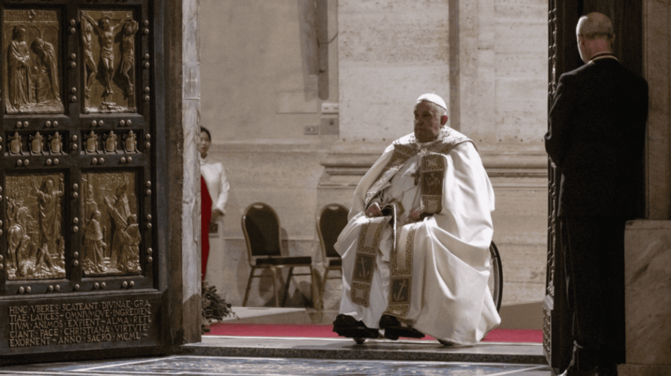 Vatikan: Papst Franziskus leidet an beidseitiger Lungenentzündung. Der Gesundheitszustand erfordert eine intensive Behandlung. Der Vatikan bittet um Gebete.
