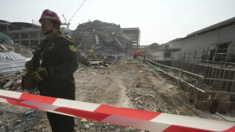Ein Erdbeben der Stärke 7,7 trifft Myanmar und Thailand schwer. Tote, Zerstörung, politische Instabilität erschweren Hilfe. Die Lage bleibt dramatisch.