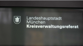 In München nutzen Betrüger Bots, um Migrantinnen und Migranten kostenpflichtige Termine anzubieten – und verdienen an ihrer Notlage mit.