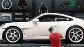 Porsche kürzt die Mitarbeiterprämie drastisch! Gewinneinbruch und Sparprogramm zwingen zur Halbierung des Bonus. Wer betroffen ist und warum – jetzt lesen!