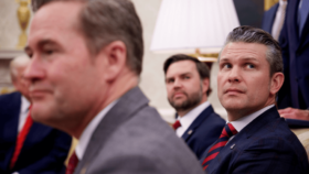 Ein Trump-Berater lud aus Versehen einen Journalisten in einen geheimen Chat über US-Militärschläge im Jemen ein – inklusive sensibler Details.