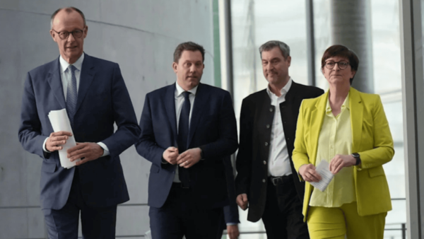 CDU-Krise spitzt sich zu: Parteiaustritte wegen Schuldenbremse, wachsende Unzufriedenheit an der Basis. Mitglieder fordern Kurswechsel – Partei in Zerreißprobe.
