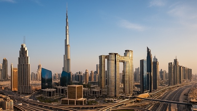 Wie investiert man als Deutscher in Immobilien in Dubai? Tipps zu rechtlichem Rahmen, Einstieg, Renditen und den besten Stadtteilen für Investoren aus Deutschland.