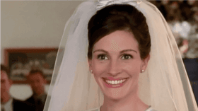 Julia Roberts hat uns unvergessliche Rom-Coms geschenkt, doch nicht jede Filmlektion eignet sich fürs echte Leben. Welche Fehler Sie vermeiden sollten, erfahren Sie hier – mit Kultzitaten!