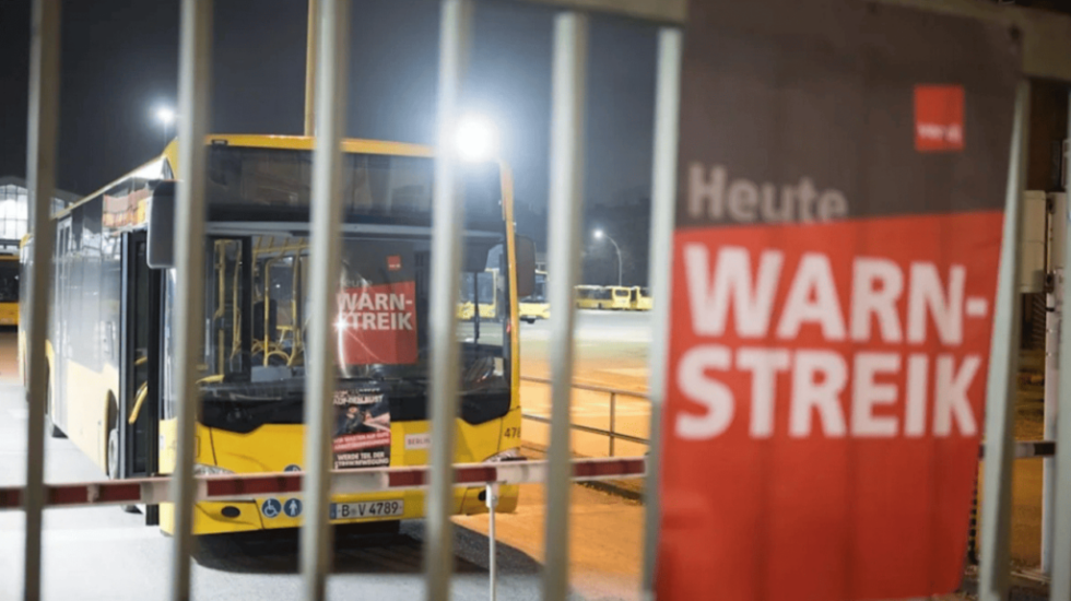BVG-Streik 2025? Droht Berlin ein Verkehrschaos? Verdi fordert höhere Löhne, BVG bietet mehr – kommt es zu einem unbefristeten Streik? Alle Infos hier!