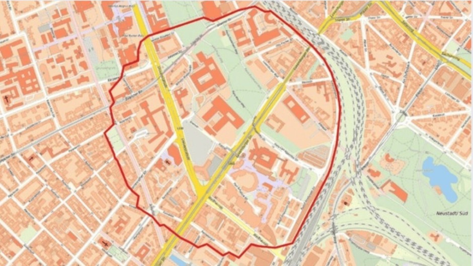 In Köln-Sülz wurde am 17. April 2025 eine 250-Kilogramm-Fliegerbombe aus dem Zweiten Weltkrieg entdeckt und noch am selben Tag erfolgreich entschärft. Rund 7.800 Menschen mussten evakuiert werden.