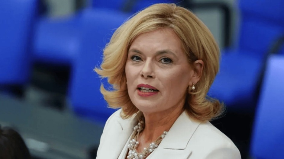 Am 20. April kündigt Bundestagspräsidentin Klöckner an, im Streit um den Umgang mit der AfD zu vermitteln – falls sich die Fraktionen nicht einigen.