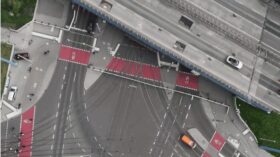 Die Brücke über die B71 am Damaschkeplatz in Magdeburg wird ab Juni 2025 abgerissen. Eine Behelfsbrücke folgt im Sommer. Neubau dauert voraussichtlich Jahre.