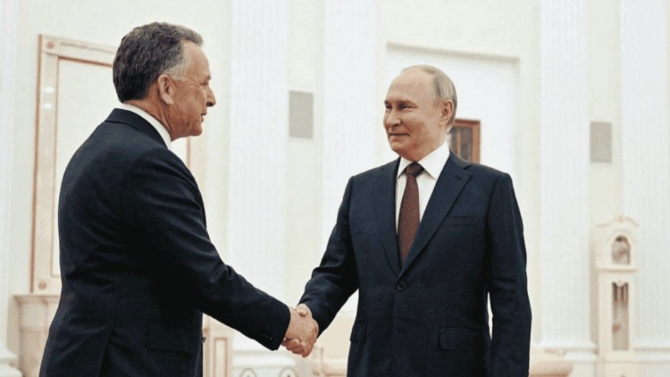 Witkoff und Putin sprachen in Moskau über eine mögliche Waffenruhe im Ukraine-Krieg. Drei Stunden Gespräch und neue Dynamik in den Verhandlungen um Frieden.