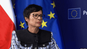 Brüssel erwägt getrennte EU-Beitrittsgespräche mit Moldau, da Ungarn den Fortschritt der Ukraine blockiert. Entscheidung über Erweiterung schon im Juni.