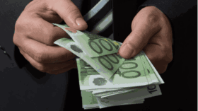 Geld alle, Konto leer, Bank sagt nein? Willkommen im Alltag. Zum Glück gibt’s Onlinekredite, die schnell, diskret und sogar ohne Schufa helfen – wenn man weiß, wo.