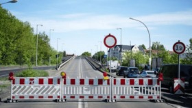 Brückensperrung Wuhlheide ab 30.04.2025: Wegen Betonschäden bleibt die Brücke bis auf Weiteres dicht. Umleitungen im Berlin Verkehr nutzen!