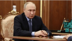 US-Geheimdienste vermuten, dass Putin seine Kriegsziele neu ausrichtet – mit Fokus auf besetzte Gebiete und Russlands Wirtschaft. CNN berichtet.
