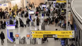 USA streichen Rumänien aus dem Visa-Waiver-Programm – Regierung in Bukarest fordert Erklärung. Sicherheit und Migration im Fokus von Präsident Trump.
