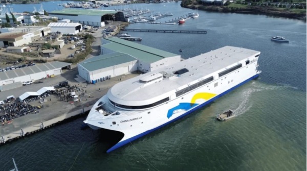 Das größte Elektroschiff der Welt startet 2025 mit 40 MWh Batterie. Was es kann, wie viel es spart – und was es für die Schifffahrt bedeutet.