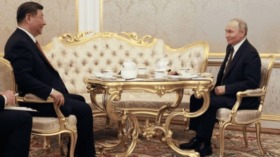 Xi Jinping ruft Putin erstmals zu einem gerechten Friedensabkommen auf. REnewz.de berichtet unter Berufung auf Bloomberg und Reuters über das Treffen in Moskau.