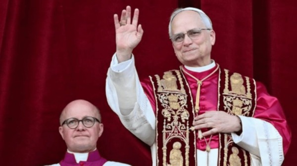 Leo XIV wurde am 8. Mai zum neuen Papst gewählt. Wer ist Robert Francis Prevost? 9 überraschende Fakten über den ersten US-Papst der Geschichte.