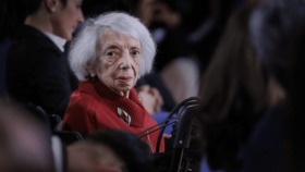 Holocaust-Überlebende Margot Friedländer ist im Alter von 103 Jahren in Berlin gestorben. Ihre Stiftung führt ihr Vermächtnis der Erinnerung weiter.