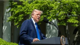 Donald Trump fordert die Ukraine auf, dem Vorschlag Russlands zu Gesprächen in der Türkei am 15. Mai zuzustimmen – sofort und ohne Vorbedingungen.