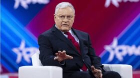 Keith Kellogg: Wenn Russland keinen Waffenstillstand mit der Ukraine akzeptiert, drohen härteste Sanktionen. Der US-Kongress ist vorbereitet.