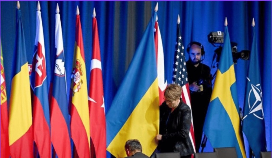 NATO reagiert auf Donald Trump: Laut Bloomberg plant das Bündnis, die Verteidigungsausgaben bis 2032 auf 5 % des BIP zu erhöhen. Diskussionen laufen.