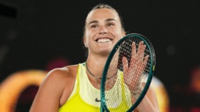 Mächtig, verletzlich, global: Wie Aryna Sabalenka zur Nr. 1 wurde – mit Açaí-Bowls, Nike-Deals, mentalem Training und Kindheitsfoto mit Eishockey-Vater.