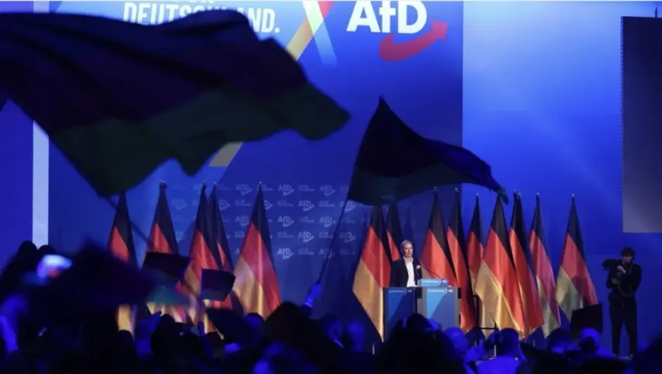 Bundesjustizministerin Stefani Hubig hält ein AfD-Verbot für möglich. Die Partei sei eine Gefahr für die Demokratie, so ihre Aussage in der FAZ.