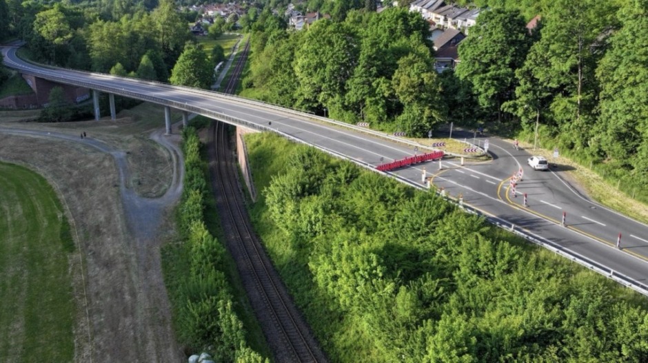 B45 bei Bad König bis Ende 2025 gesperrt – Zeller Brücke einsturzgefährdet. Wirtschaft leidet massiv. IHK fordert Neubau wie in Genua.