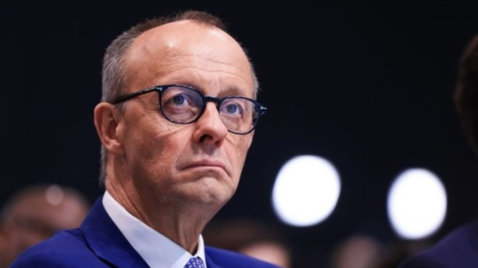 Friedrich Merz telefoniert erstmals mit Xi Jinping und bittet China, sich für einen Waffenstillstand zwischen der Ukraine und Russland einzusetzen.