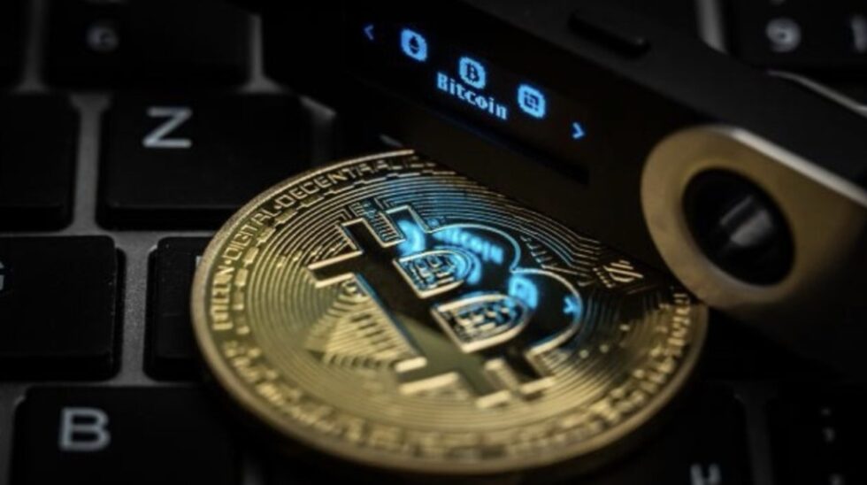 Pakistan startet Bitcoin-Revolution: 4 % der Netzleistung für Mining, Pläne zur Krypto-Legalisierung, Investitionen & Blockchain-Projekte mit Trump.