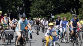 ADFC-Sternfahrt am 1. Juni 2025: Zehntausende Radfahrer in Berlin – zahlreiche Sperrungen und Protest gegen den Ausbau der A100 geplant.