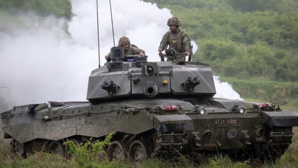 Großbritannien erklärt Russland zur „unmittelbaren Bedrohung“. Auch China, Iran und Nordkorea gelten laut neuem Verteidigungsbericht als sicherheitspolitische Risiken.