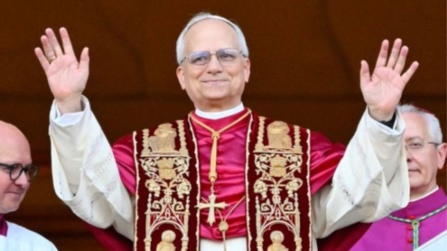 Robert Francis Prevost wurde am 8. Mai 2025 als neuer Papst gewählt und wählte den Namen Leo XIV. Er ist der erste amerikanische Papst in der Geschichte der Kirche. Alle Details zur Wahl und seiner Karriere.