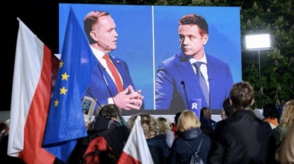 In der Stichwahl zur Präsidentschaft in Polen 2025 liegt Rafał Trzaskowski laut Exit-Polls mit 50,3 % knapp vor Karol Nawrocki mit 49,7 %.