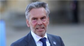Nach dem Bruch mit der PVV tritt die niederländische Regierung von Dick Schoof zurück. Migration als Hauptstreitthema. Neuwahlen werden erwartet.