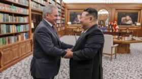 Kim Jong-un verspricht Russland volle Unterstützung im Ukraine-Krieg. Das sagte er bei einem Treffen mit Schoygu in Pjöngjang.