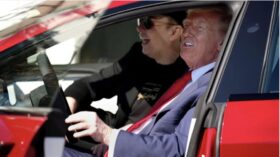 Tesla verliert 152 Mrd. US-Dollar nach einem öffentlichen Konflikt zwischen Elon Musk und Donald Trump. Der größte Börsenwertverlust in Teslas Geschichte.