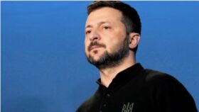 Selenskyj kritisiert die USA für ausbleibende Antwort zum Kauf von Patriot-Luftabwehrsystemen. Die Ukraine bietet konkrete Verträge an – bisher ohne Reaktion.