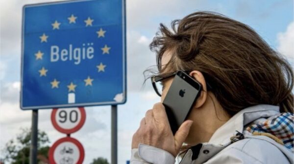 EU will Ukraine ab 2026 in Roaming-Zone integrieren. Mobilfunk in der EU künftig ohne Extrakosten – für Ukrainer:innen und EU-Bürger:innen.