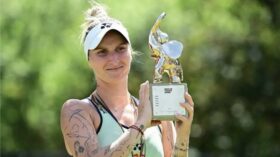 Vondroušová holt den Titel beim WTA Berlin Tennis Open mit Sieg über Wang Xinyu. Sabalenka scheidet überraschend früh aus. Alle Ergebnisse & Highlights!