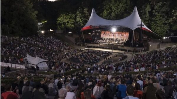 Berliner Philharmoniker feiern am 27. & 28. Juni 2025 ihr Sommer-Finale mit Gustavo Dudamel in der Waldbühne – Open-Air, Emotionen und Musikgenuss pur.