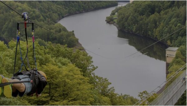 Erlebe 2025 die besten Ziplines in Deutschland – mit TÜV-geprüfter Sicherheit, Adrenalin pur & Naturgenuss. Ideal für Mutige, Familien & Entdecker.