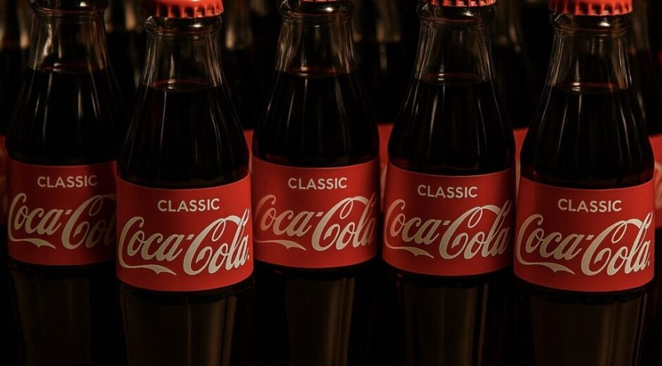 Trump kündigt an: Coca-Cola in den USA soll auf echten Rohrzucker umstellen – Teil seiner Gesundheitsinitiative MAHA.