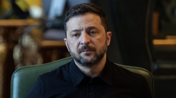 Selenskyj: Ukraine schlägt Russland neue Friedensgespräche für kommende Woche vor. Fokus liegt auf Waffenstillstand, Austausch und Rückführung entführter Kinder.