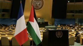 Frankreich wird Palästina im September 2025 anerkennen. Präsident Macron kündigt UN-Rede an und fordert Frieden, Entmilitarisierung und Hilfe für Gaza.